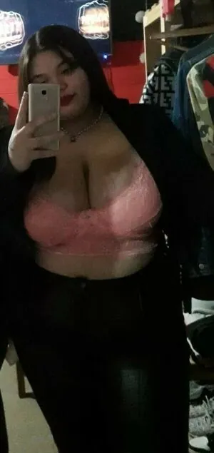 Michelle Echude / michelle.echudee ???????? content