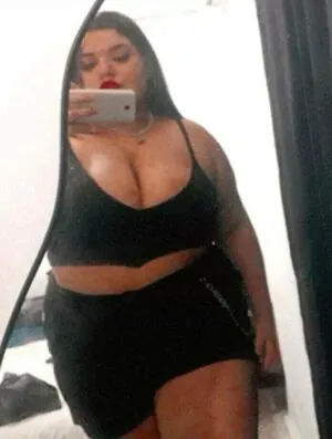 Michelle Echude / michelle.echudee ???????? content