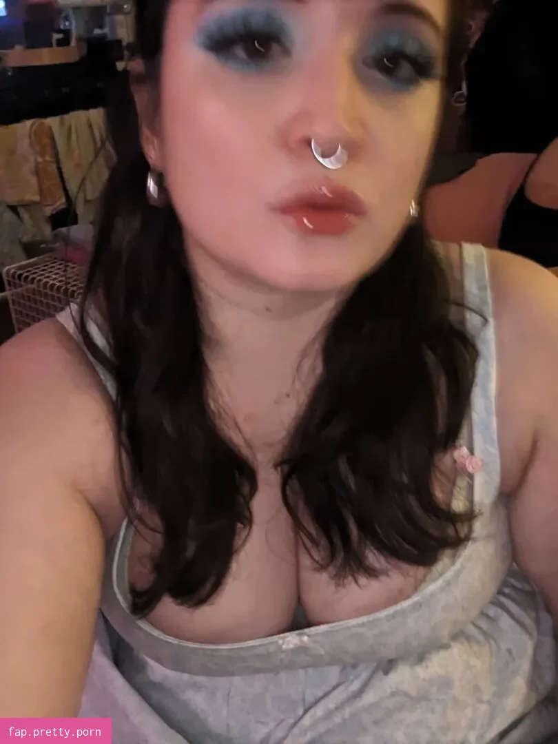 Magdalena Fernandez - Photo #08