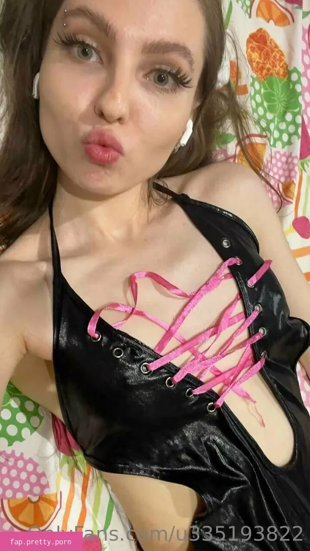 meganf.f - Photo #27