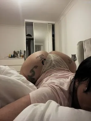 Melika Farahmand content