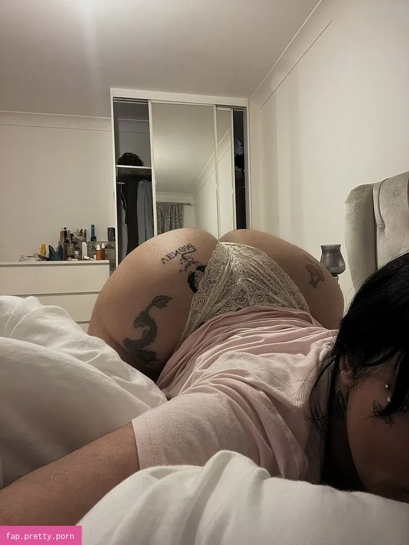 Melika Farahmand - Photo #04