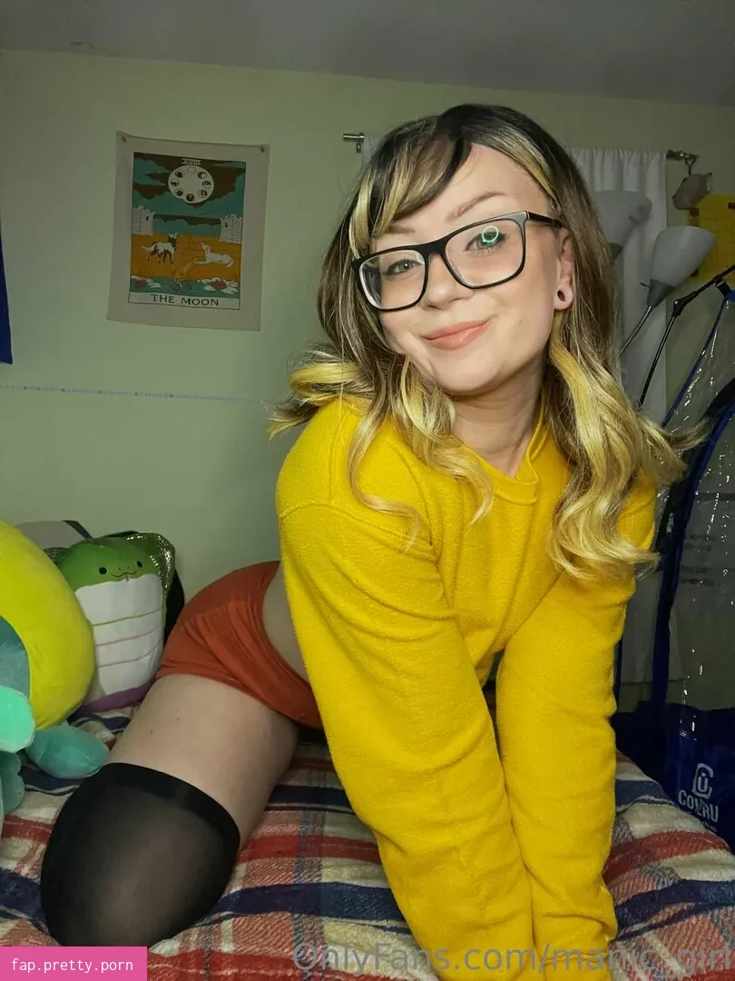 manic_girl - Photo #09