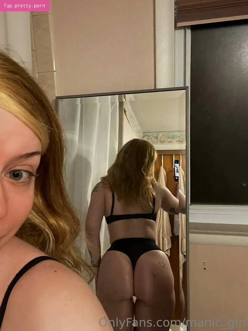 manic_girl - Photo #29