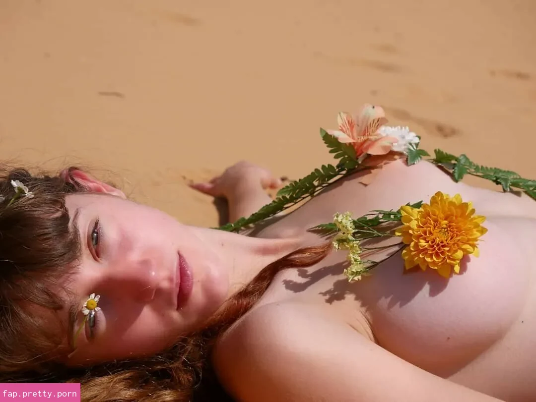 Maya Gott - Photo #02