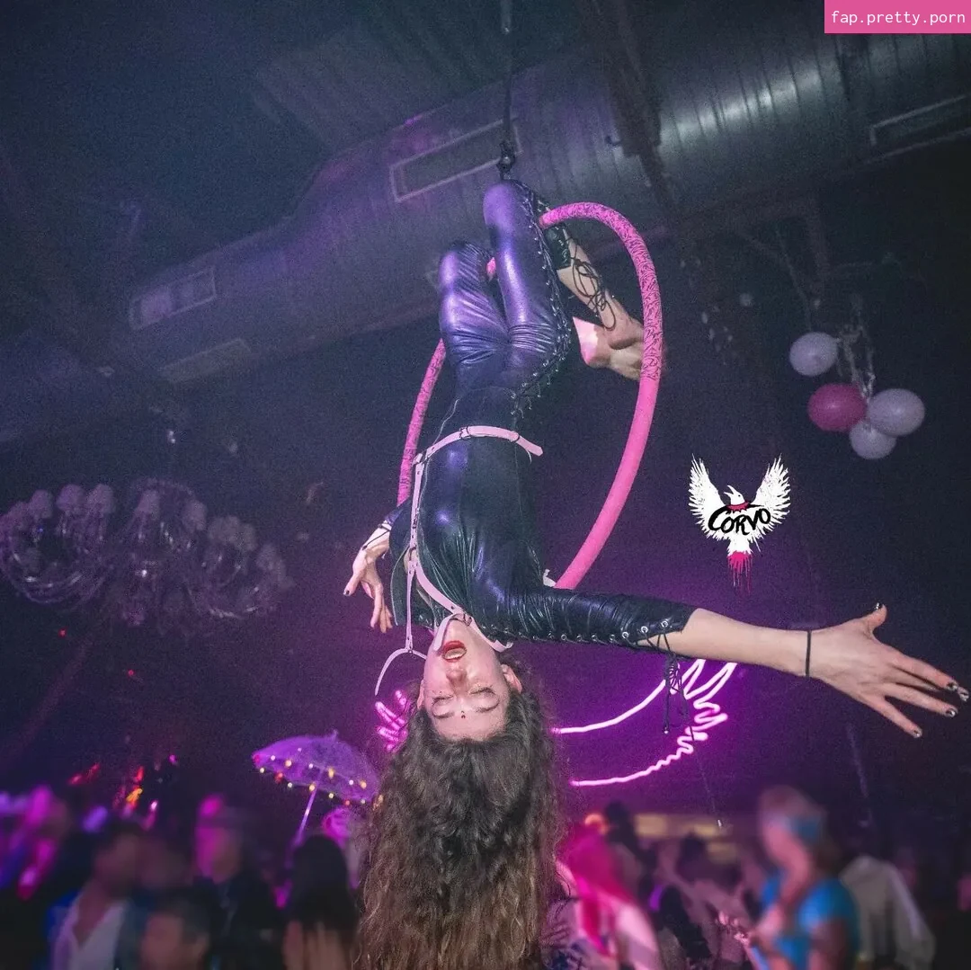 Maya Gott - Photo #37