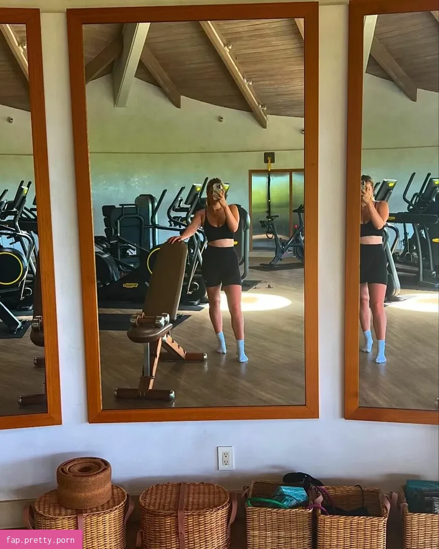 Maddie Henderson - Photo #20