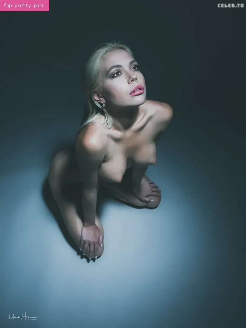 Margot Haievska - Photo #09