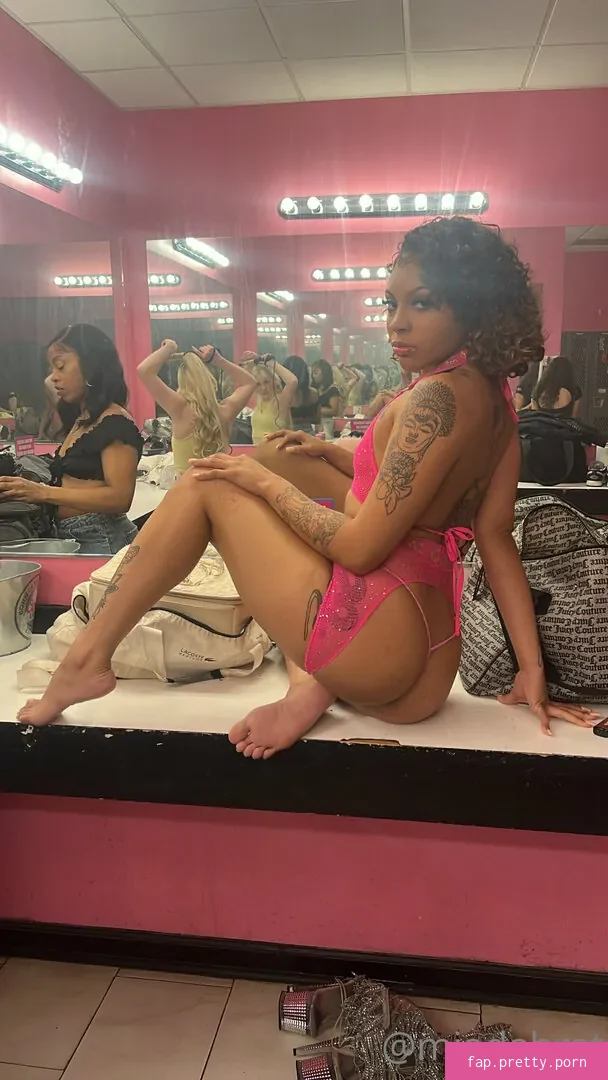 miadabratt - Photo #03