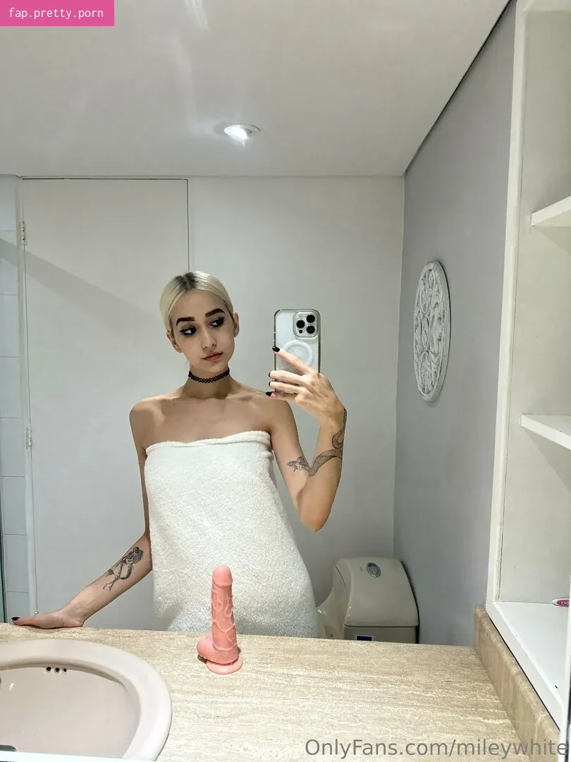 mileywhite - Photo #31