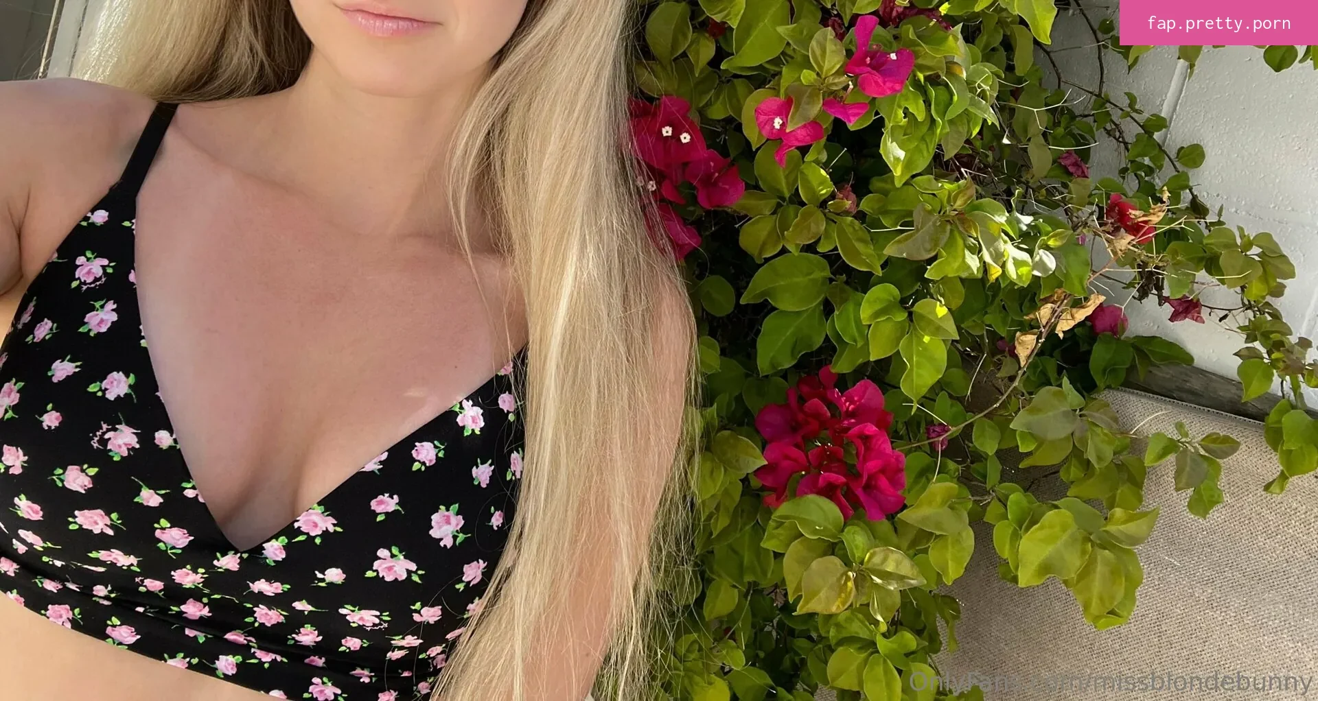 MissBlondeBunny - Photo #67