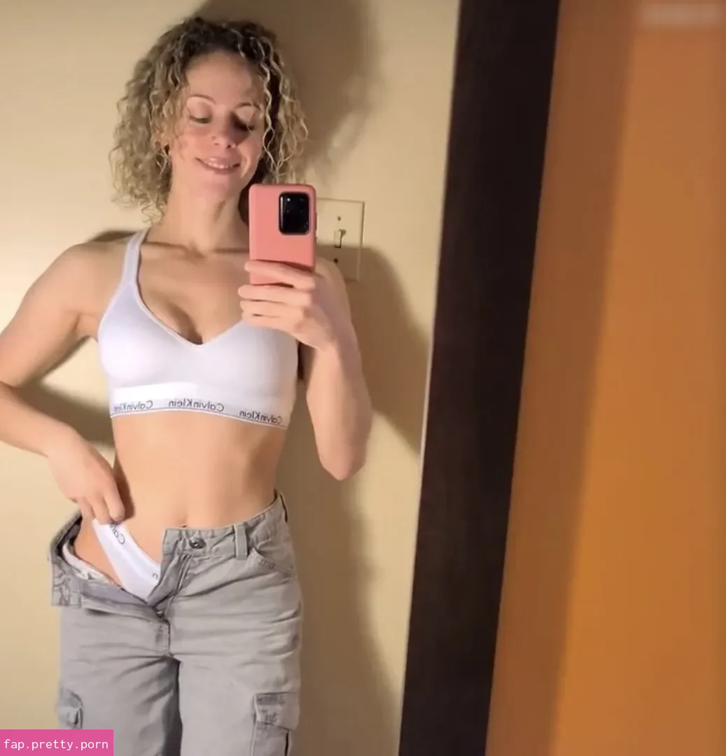 Misscurly - Photo #01