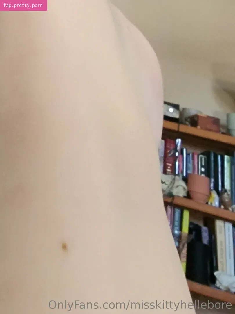 misskittyhellebore content