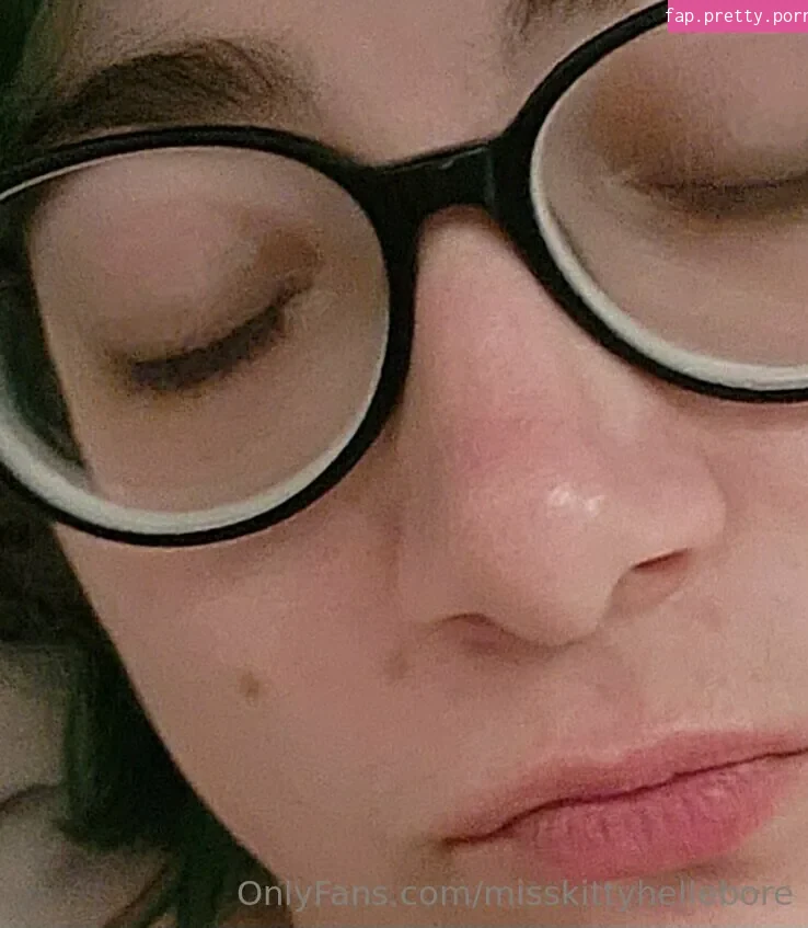 misskittyhellebore - Photo #34