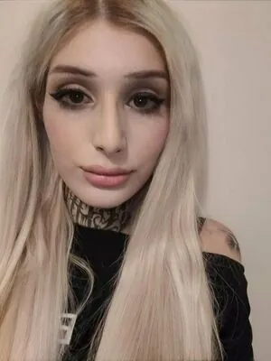 Miss Jezebel content