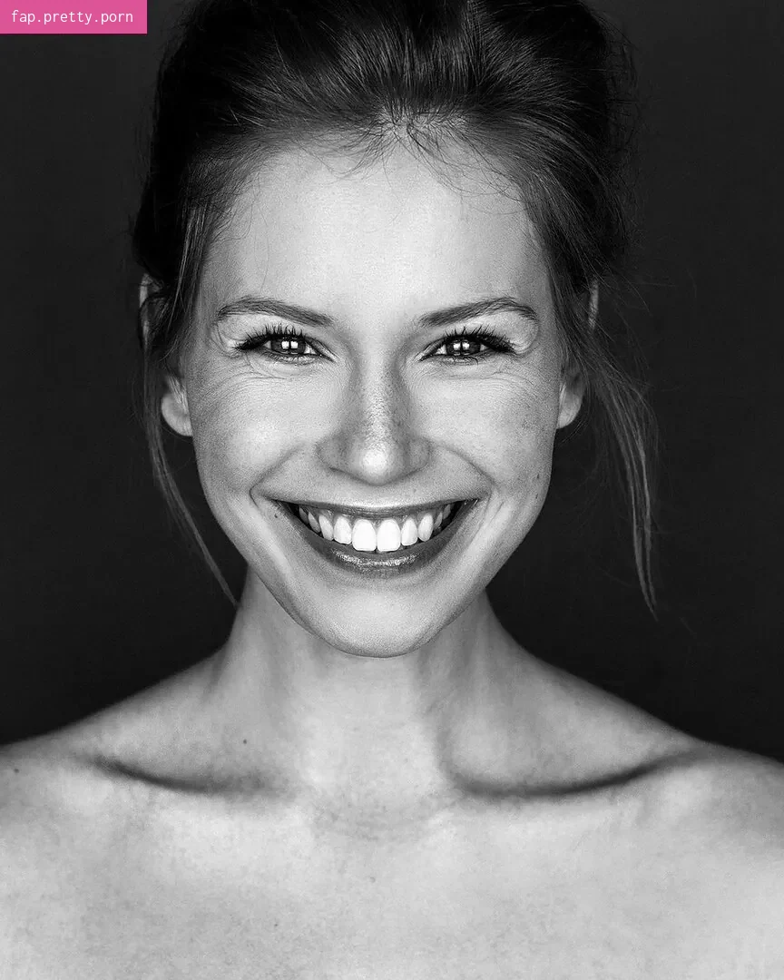 Melanie Kroll - Photo #78