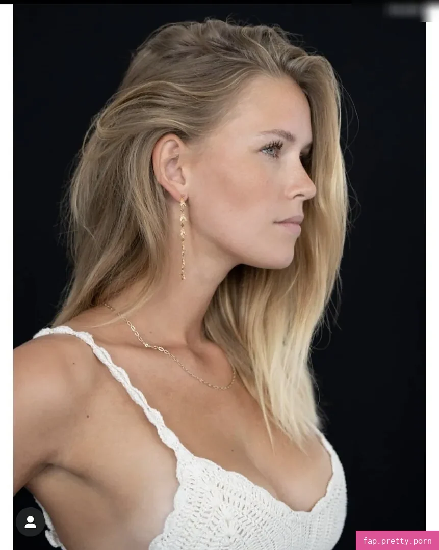 Melanie Kroll - Photo #10