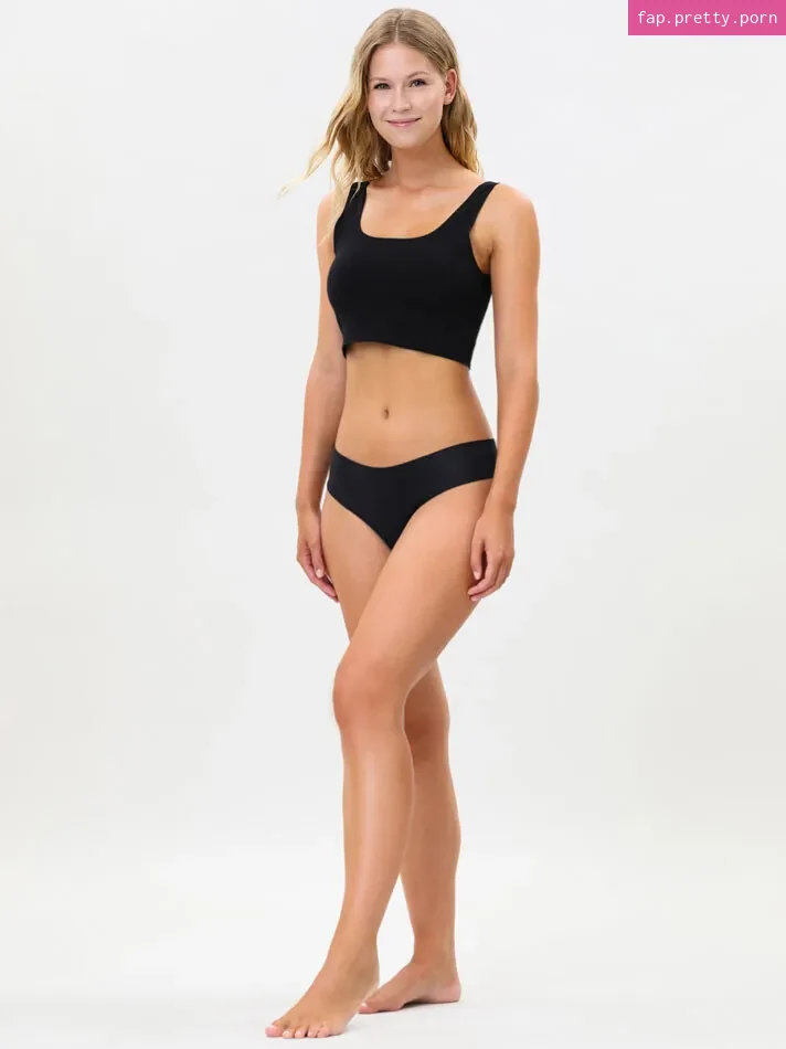 Melanie Kroll - Photo #42