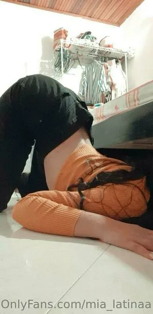 mia_latinaa content
