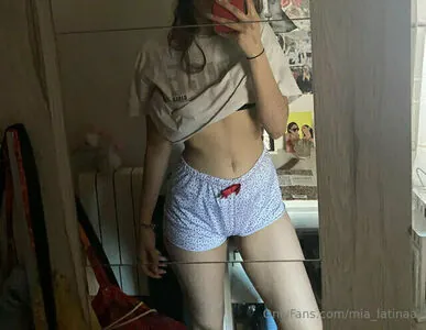 mia_latinaa content