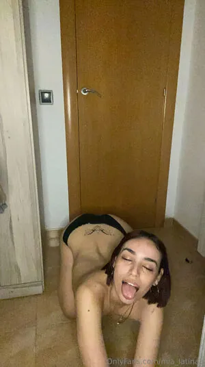 mia_latinaa content