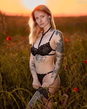 Model Lisa Marie content