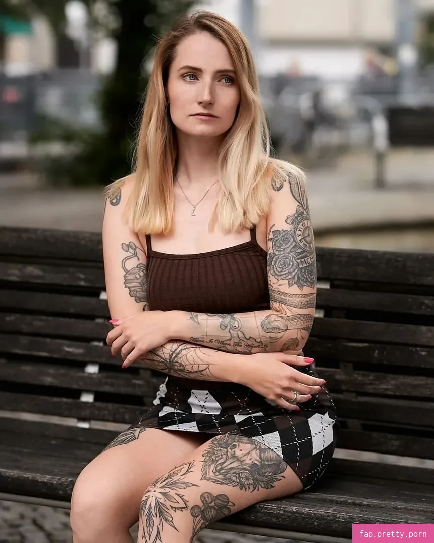 Model Lisa Marie - Photo #17