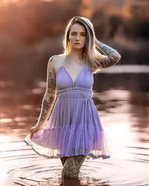 Model Lisa Marie content