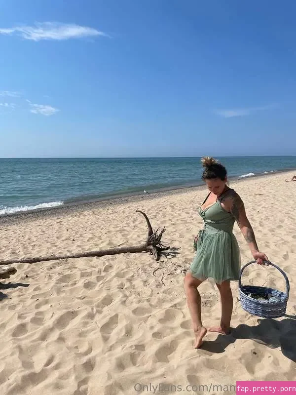 Mama Morrigyn - Photo #10