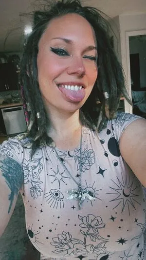 Mama Morrigyn content