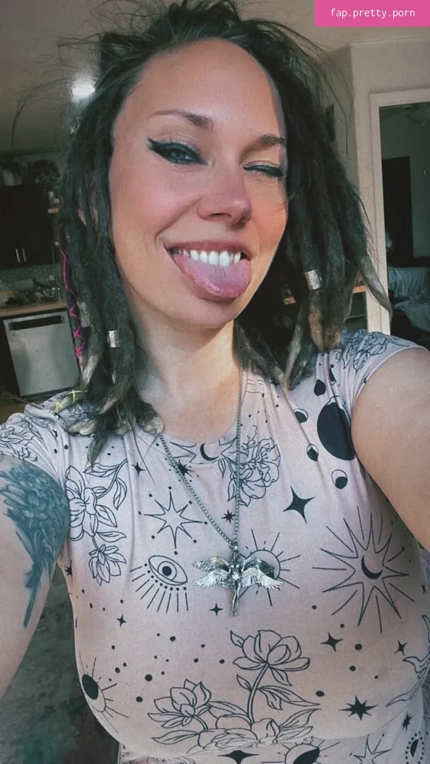 Mama Morrigyn - Photo #33