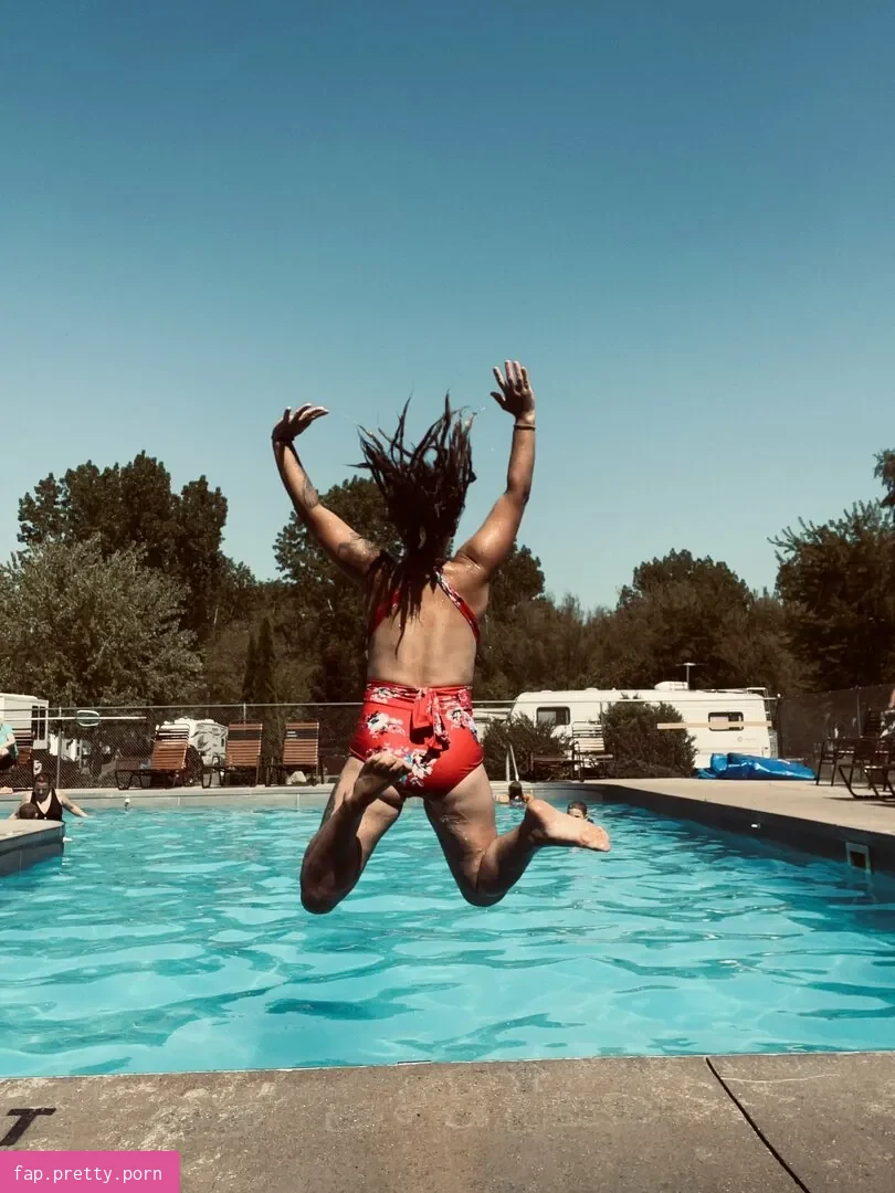 Mama Morrigyn content