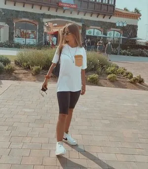 María Moreno content