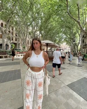 María Moreno content