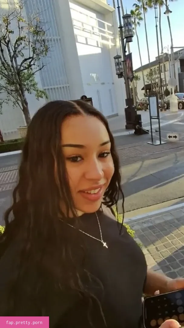 Mia Miami - Photo #01