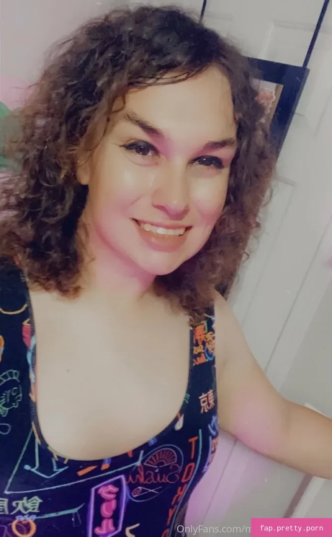 mommybigdickk - Photo #02