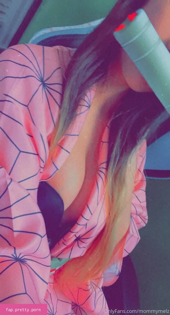 mommymelz - Photo #03