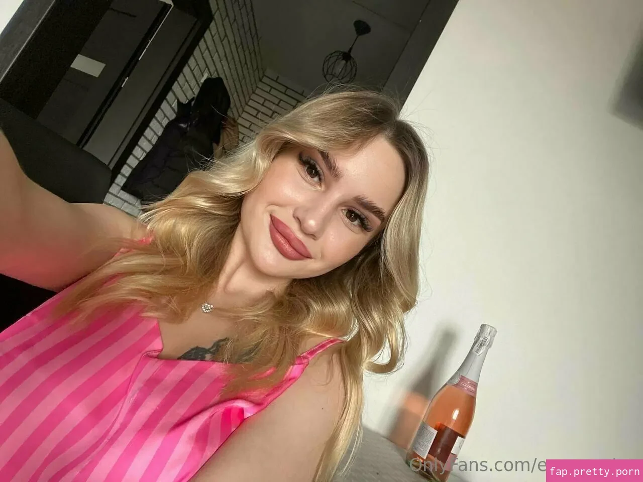 monikastray - Photo #13