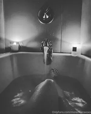 moremoiraxoxo content