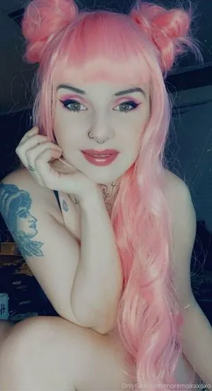 moremoiraxoxo content