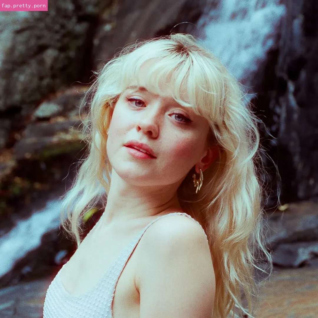 Maisie Peters - Photo #22