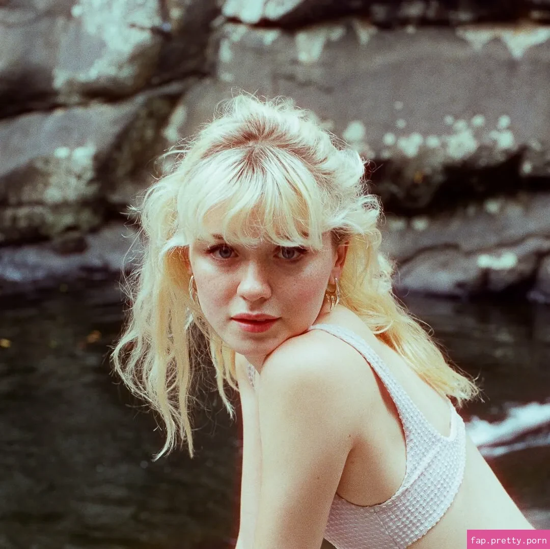 Maisie Peters - Photo #23