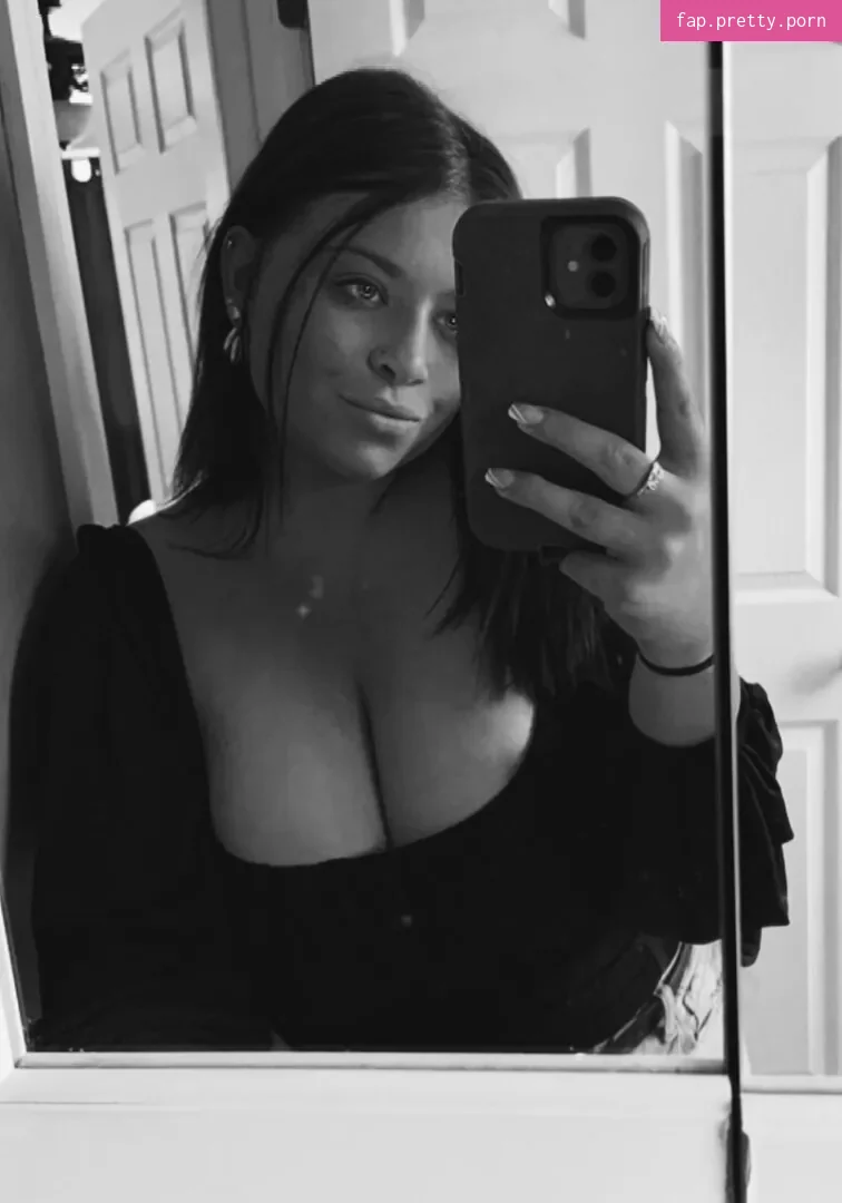 Meghan P - Photo #42