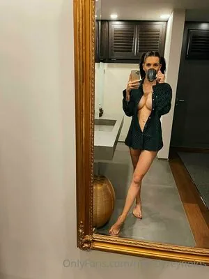 Mandy Reynolds content