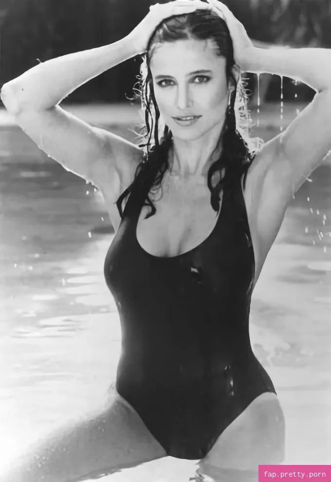 Mimi Rogers - Photo #16