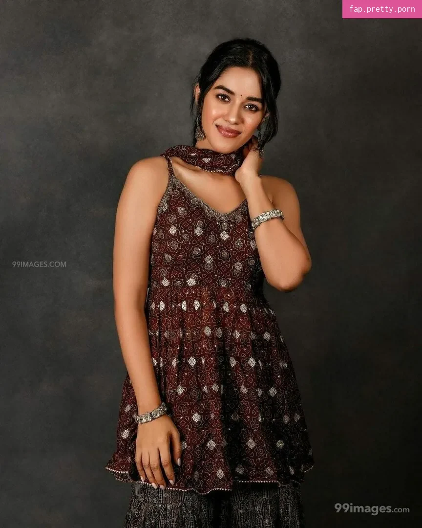 Mirnalini Ravi - Photo #22