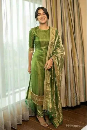 Mirnalini Ravi content