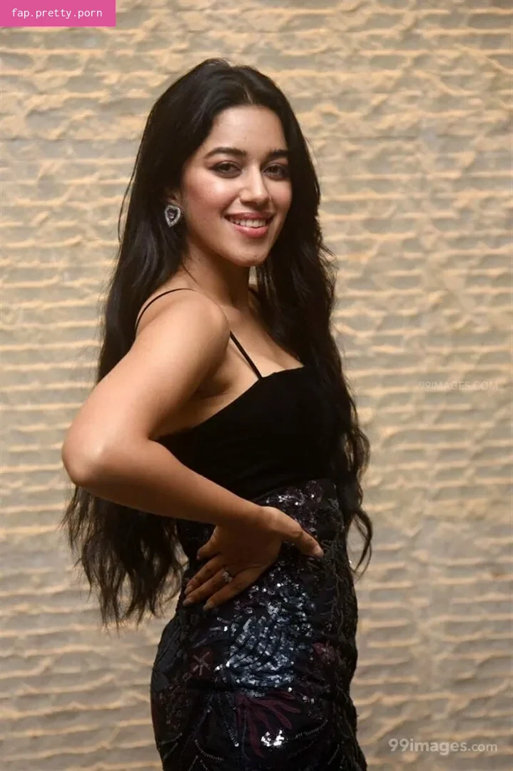 Mirnalini Ravi - Photo #47