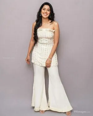 Mirnalini Ravi content