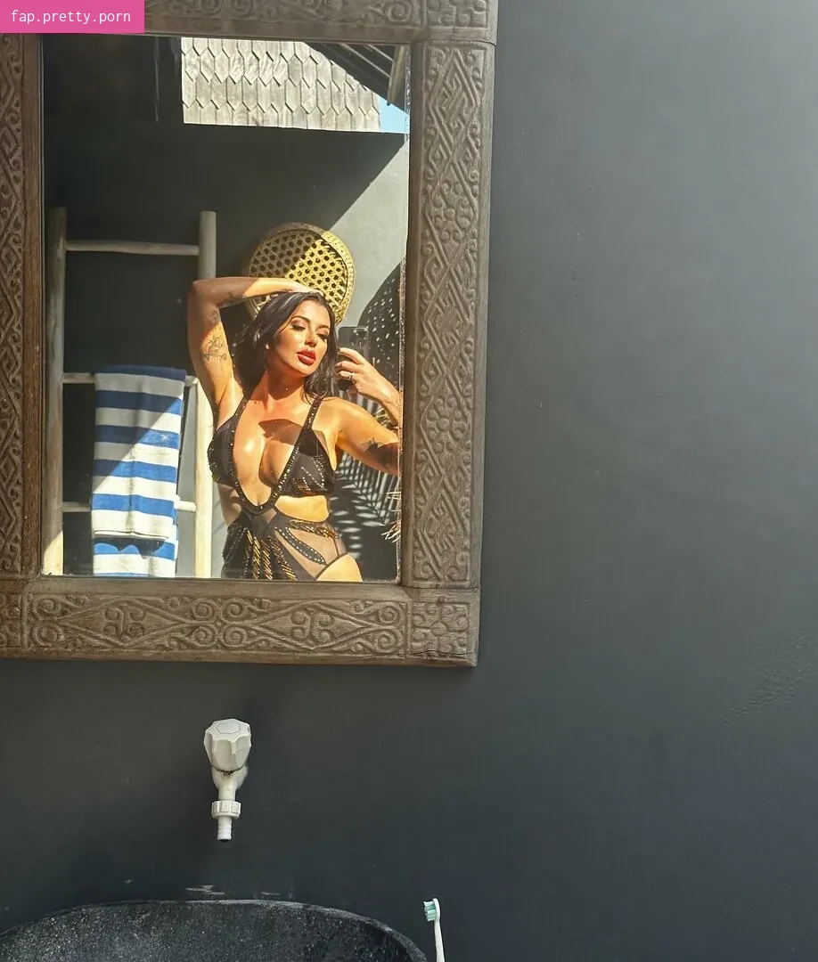 Madison Sinclair - Photo #11